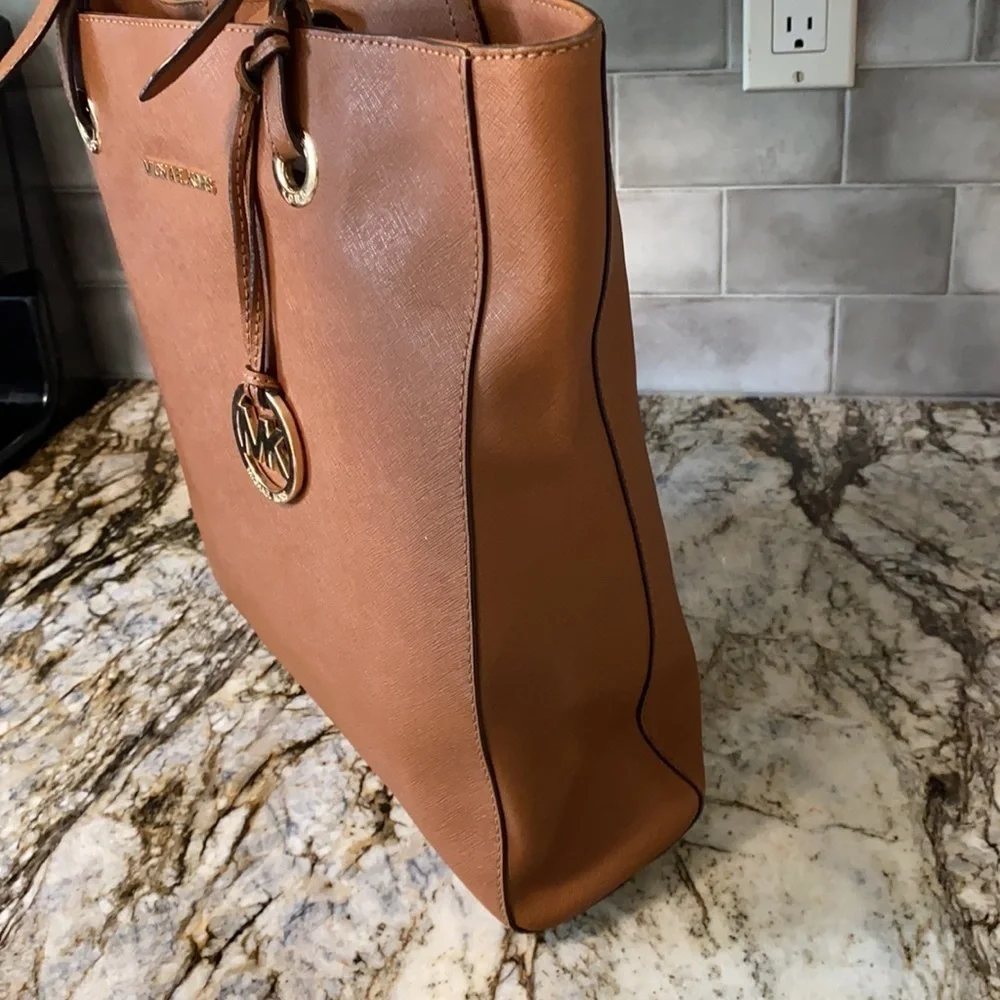Michael Kors Brown Leather Jet Set Tote